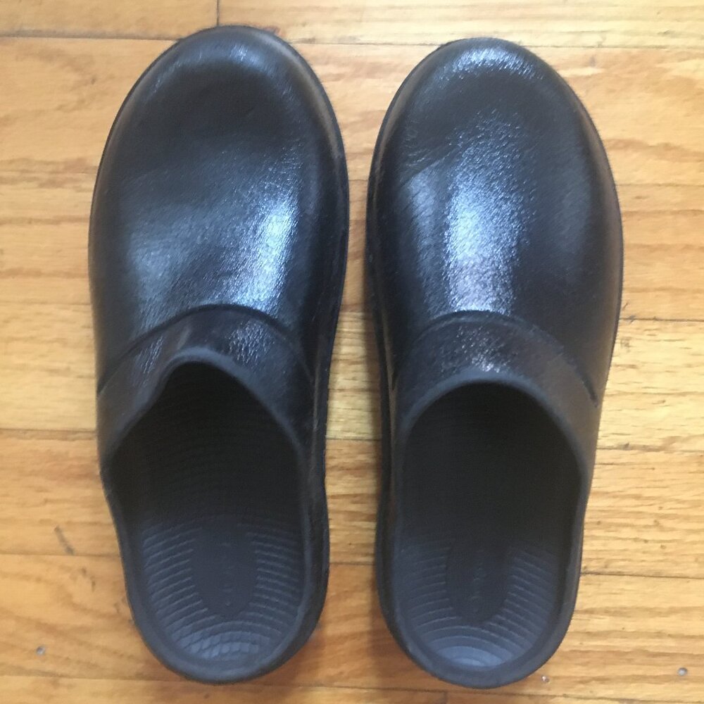 Women's Oofos OOcloog Luxe Clog - Black Sparkle